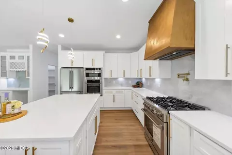 636 Harbour Shores Dr, Jackson, GA 30233