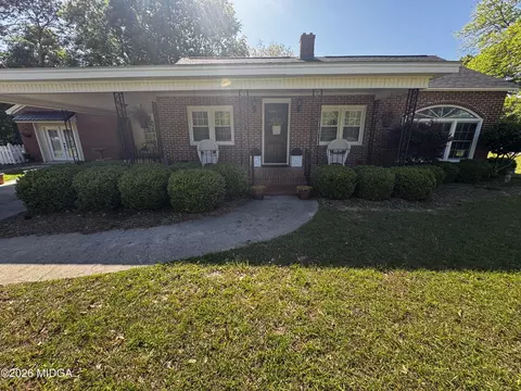 12 Forest Ave, Butler, GA 31006