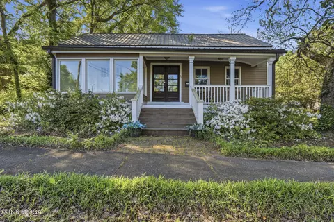 121 E Baldwin St, Milledgeville, GA 31061