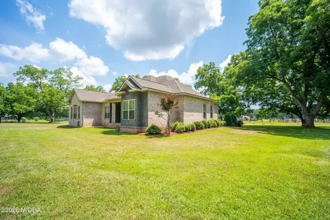 Exterior - 917 Broken Arrow Trl, Perry, GA 31069 photo 2 of 4