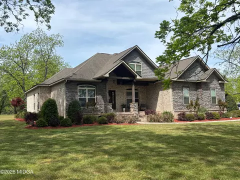 917 Broken Arrow Trl, Perry, GA 31069