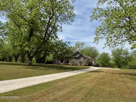 Exterior - 917 Broken Arrow Trl, Perry, GA 31069 photo 4 of 9