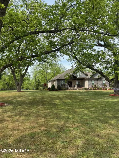 Exterior - 917 Broken Arrow Trl, Perry, GA 31069 photo 3 of 9