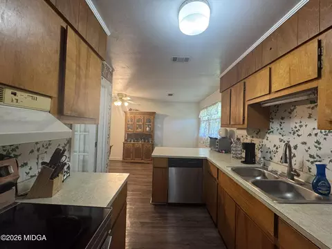 Kitchen - 1032 Elberta Rd, Warner Robins, GA 31093 photo 1 of 1