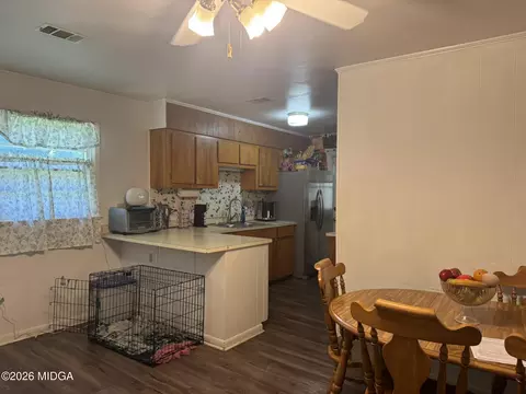 Dining - 1032 Elberta Rd, Warner Robins, GA 31093 photo 3 of 5