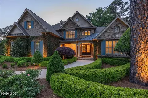 104 Aston Hall, Macon, GA 31210