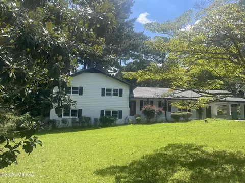 7569 Lowilla Ln, Lithonia, GA 30058