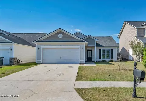 61 Chapel Lk N, Savannah, GA 31419