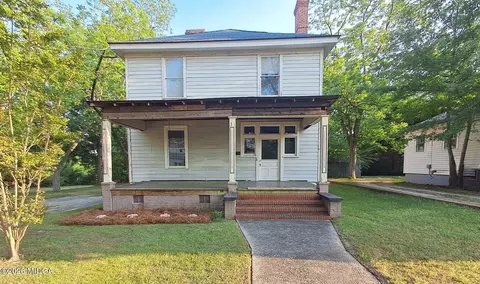 401 Forsyth St, Barnesville, GA 30204