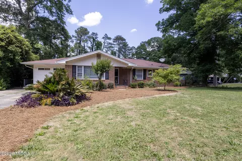 408 Skyway Dr, Warner Robins, GA 31088