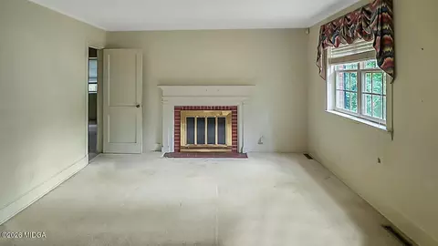 Living - 819 Hillcrest Dr, Thomson, GA 30824 photo 1 of 6