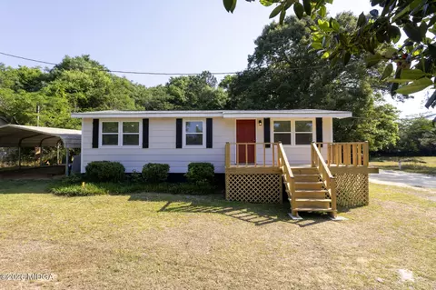 156 Churchwell Rd, Cochran, GA 31014