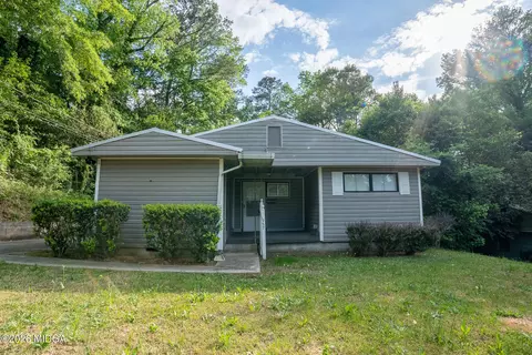 1957 Kitchens Rd, Macon, GA 31211