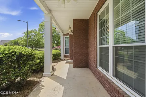 Exterior - 100 Jamestown Ct, Centerville, GA 31028 photo 5 of 11