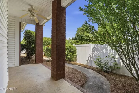 Exterior - 100 Jamestown Ct, Centerville, GA 31028 photo 8 of 11