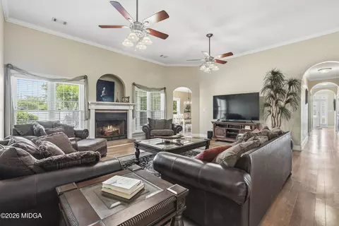 Living - 100 Jamestown Ct, Centerville, GA 31028 photo 1 of 1