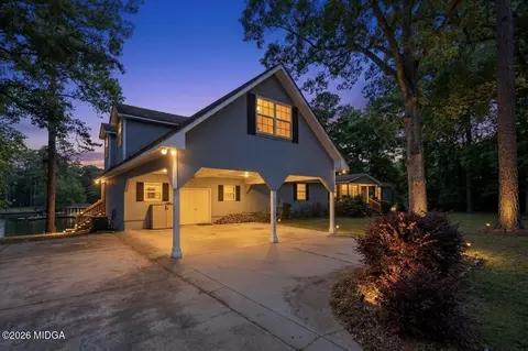 201 Collins Rd NW, Milledgeville, GA 31061