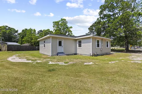 Exterior - 237 Suzanne Dr, Warner Robins, GA 31093 photo 1 of 4