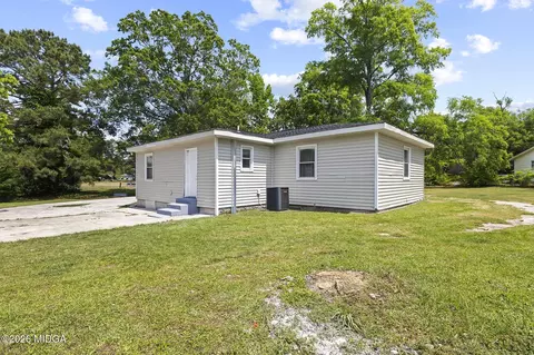 Exterior - 237 Suzanne Dr, Warner Robins, GA 31093 photo 2 of 4