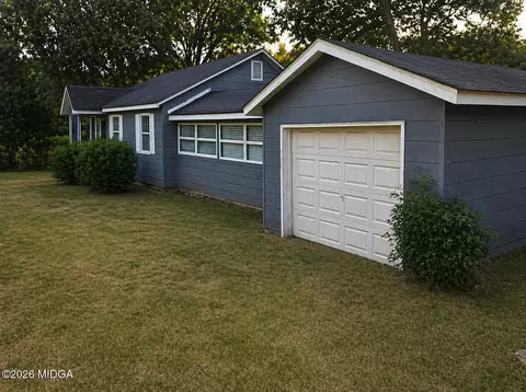 2106 Melton Ave, Macon, GA 31217
