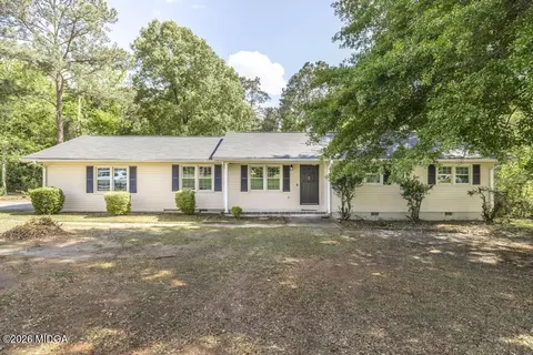 303 Woodhaven Rd, Centerville, GA 31028