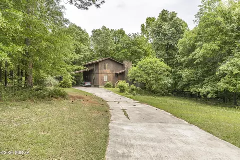 214 Rio Pinar Dr, Warner Robins, GA 31088