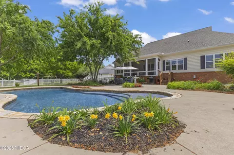 107 Lovorn Cir, Warner Robins, GA 31088