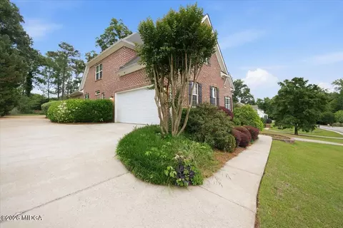 Exterior - 134 Broadleaf Dr, Macon, GA 31210 photo 8 of 9