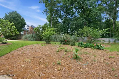 Exterior - 134 Broadleaf Dr, Macon, GA 31210 photo 4 of 9