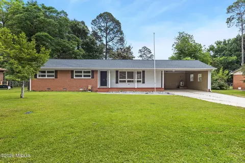 820 Glenwood Ave, Perry, GA 31069