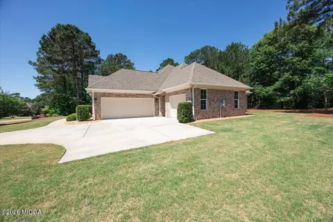 Exterior - 105 Freedom Dr, Forsyth, GA 31029 photo 11 of 14