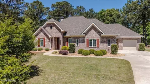 105 Freedom Dr, Forsyth, GA 31029