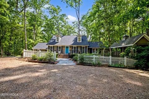 893 Happy Valley Cir, Newnan, GA 30263