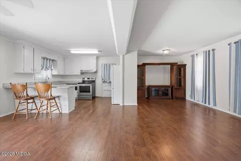 Living - 409 Buck Rd, Gray, GA 31032 photo 3 of 3
