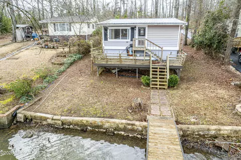 126 Elizabeth Cir, Jackson, GA 30233