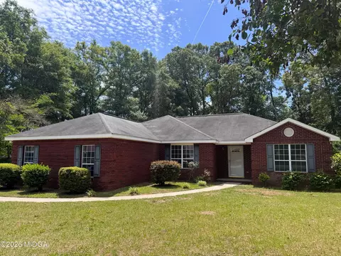 227 Crestwood Cir, Centerville, GA 31028