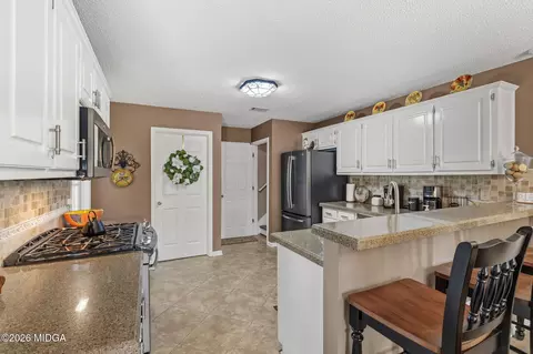 Kitchen - 800 Karie Dr, Mcdonough, GA 30253 photo 1 of 3