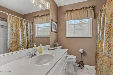 Bath - 800 Karie Dr, Mcdonough, GA 30253 photo 5 of 6