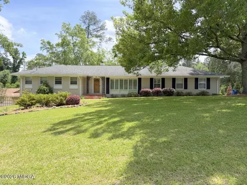 2950 Thornwood Dr, Macon, GA 31204