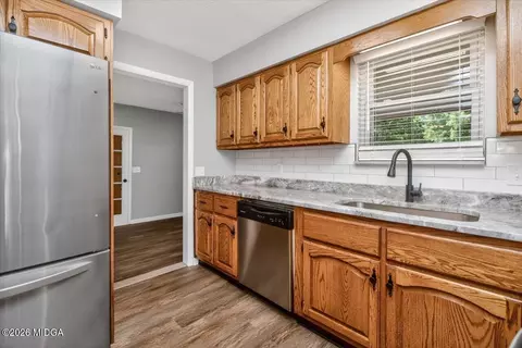 Kitchen - 103 Draper St, Warner Robins, GA 31088 photo 5 of 6