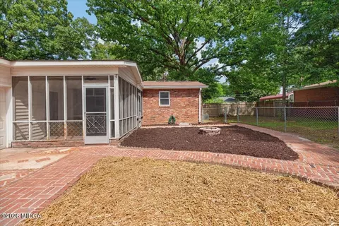 Exterior - 103 Draper St, Warner Robins, GA 31088 photo 11 of 17