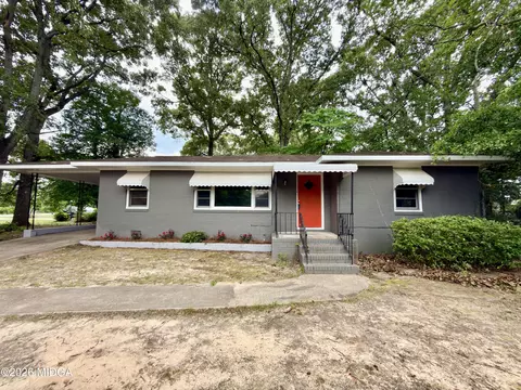 101 Sparta St, Warner Robins, GA 31088