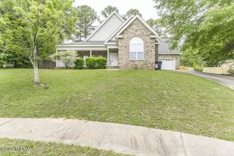 211 Cade Ter, Warner Robins, GA 31088