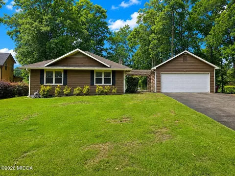 875 N Confederate Dr, Macon, GA 31220