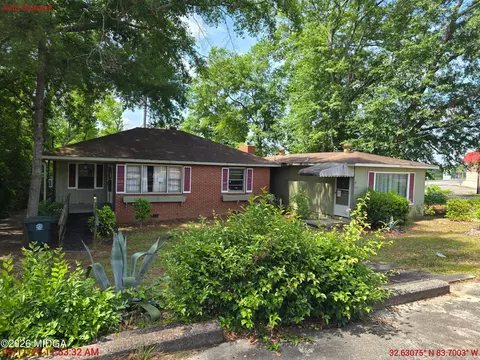 1911 Pine Hill Dr, Macon, GA 31217
