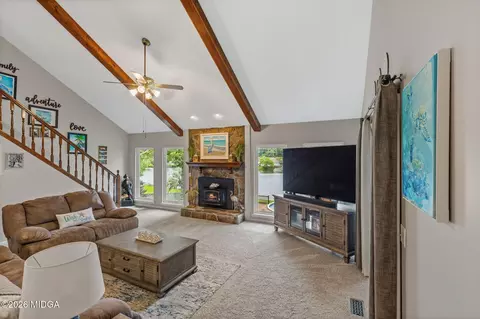 Living - 101 Leconte N, Warner Robins, GA 31088 photo 1 of 2