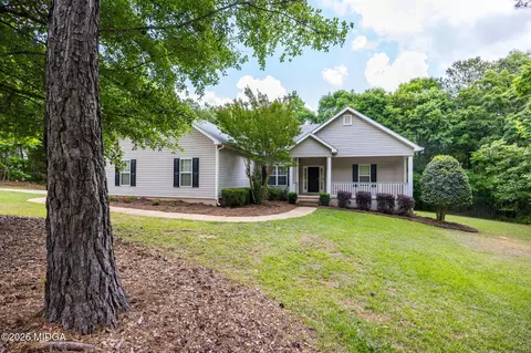 145 Orchard Ridge Dr, Forsyth, GA 31029