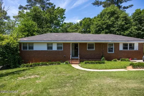 2418 Tredway Dr, Macon, GA 31211