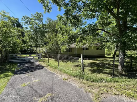 4401 Crystal Lake Dr, Macon, GA 31217