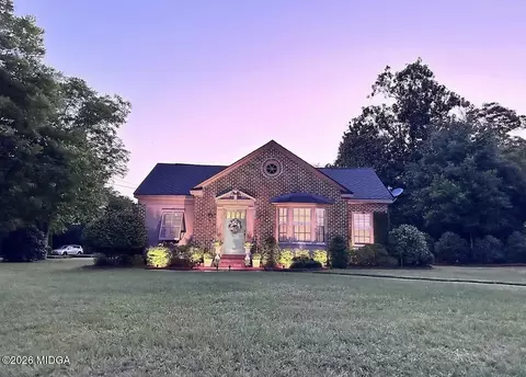Exterior - 94 3rd Ave, Mc Rae, GA 31055 photo 10 of 15